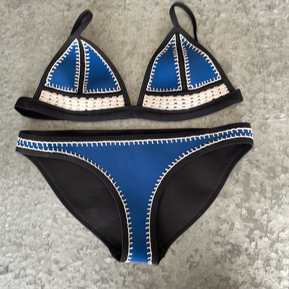 Triangl Bikini size M
